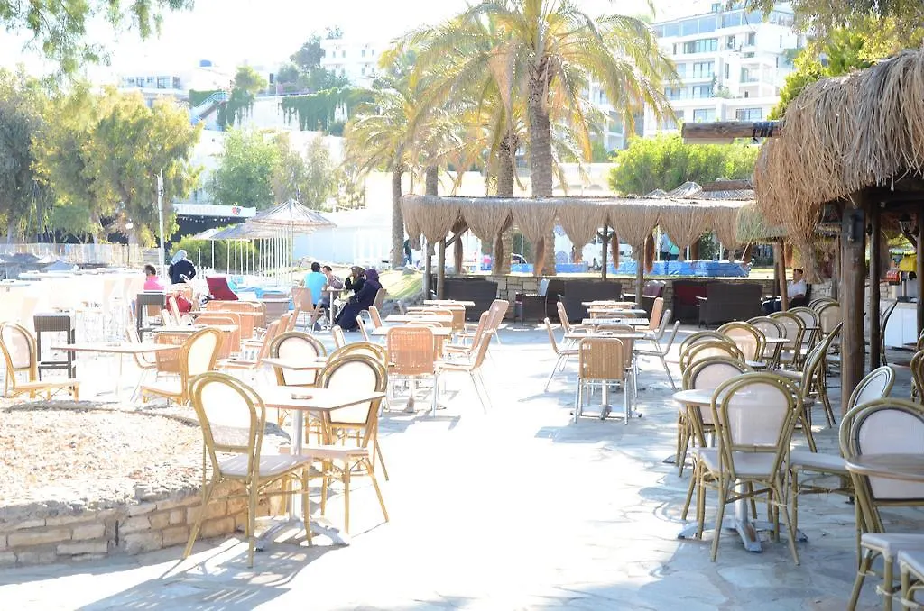 Rexene Resort-1